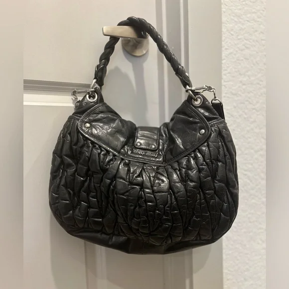 Miu Miu matelasse Black Quilted Leather Shoulder Bag with Silver Hardware - Picture 2 of 7